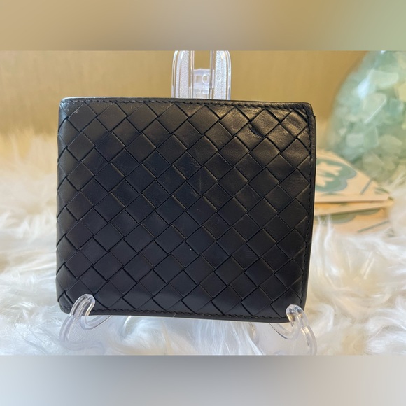Bottega Veneta Intrecciato Lambskin Bifold Wallet